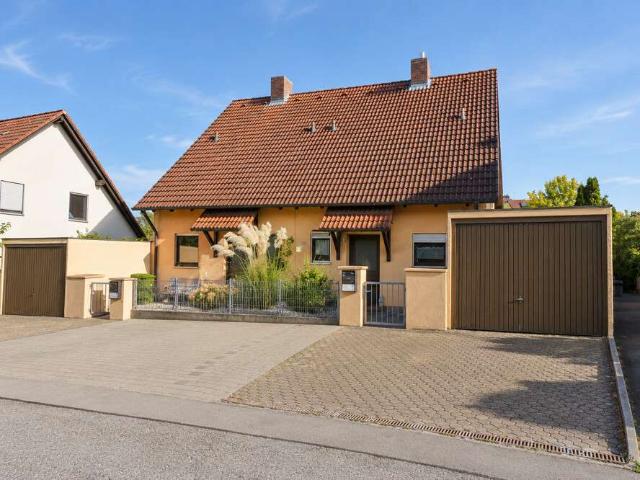 Haus zum Kaufen in Schwabach 398.000,00 EUR 111.28 m²
