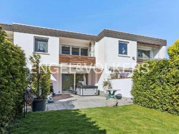 Haus zum Kaufen in Schwalbach 620.000,00 EUR 153 m²