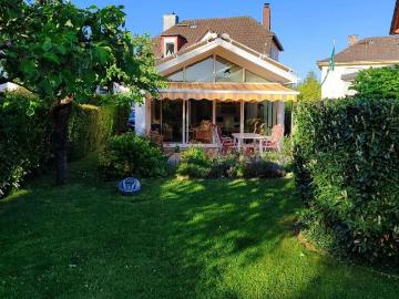 Haus zum Kaufen in Schwalbach 740.000,00 EUR 130 m²