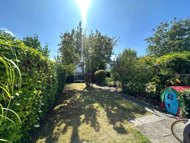 Haus zum Kaufen in Schwalbach am Taunus 585.000,00 EUR 114.02 m²