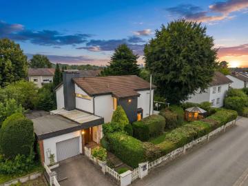 Haus zum Kaufen in Schwalbach am Taunus 895.000,00 EUR 166.96 m²