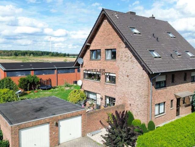 Haus zum Kaufen in Schwalmtal 750.000,00 EUR 302.62 m²