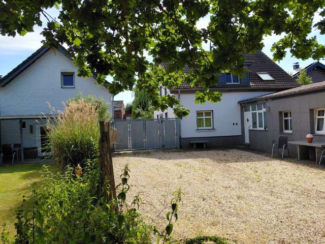 Haus zum Kaufen in Schwalmtal 1.099.000,00 EUR 340 m²