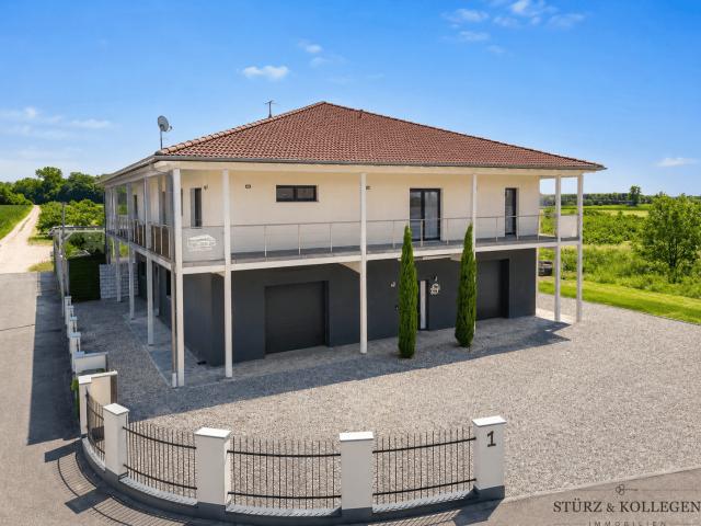Haus zum Kaufen in Schwanau 930.000,00 EUR 211.89 m²