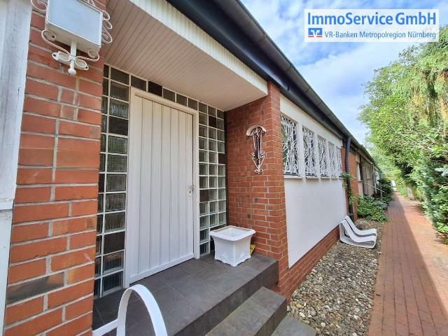 Haus zum Kaufen in Schwarzenbruck 298.000,00 EUR 90.84 m²