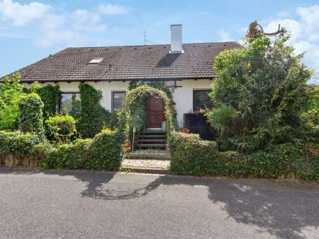 Haus zum Kaufen in Schwarzenbruck Unterlindelburg 299.000,00 EUR 152.35 m²