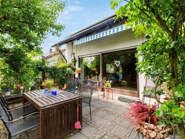 Haus zum Kaufen in Schwarzenbruck Unterlindelburg 540.000,00 EUR 152.35 m²
