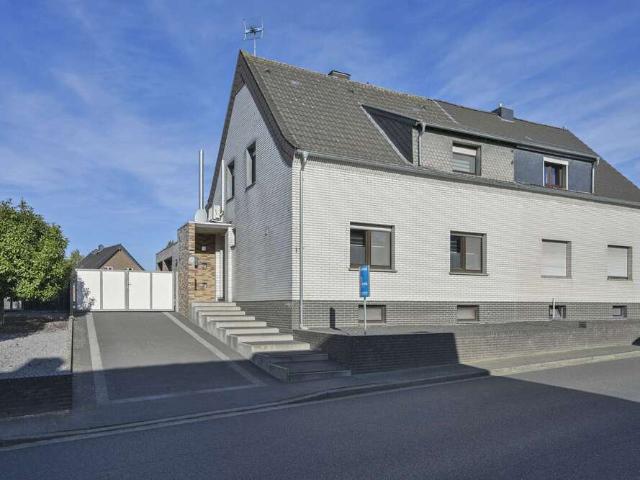 Haus zum Kaufen in Selfkant Saeffelen 379.000,00 EUR 170 m²