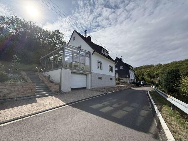 Haus zum Kaufen in Siegen Eisern 310.000,00 EUR 150 m²