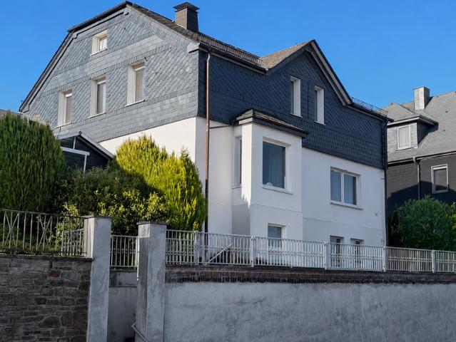 Haus zum Kaufen in Siegen 389.000,00 EUR 220 m²