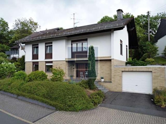 Haus zum Kaufen in Siegen 398.000,00 EUR 222 m²