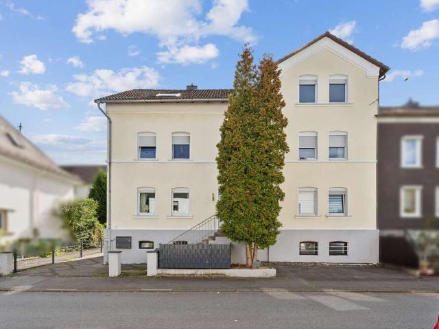 Haus zum Kaufen in Siegen 699.000,00 EUR 374 m²