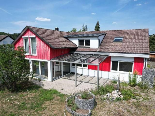 Haus zum Kaufen in Sigmaringendorf 349.000,00 EUR 219 m²