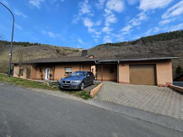 Haus zum Kaufen in Simmerath 395.000,00 EUR 228 m²