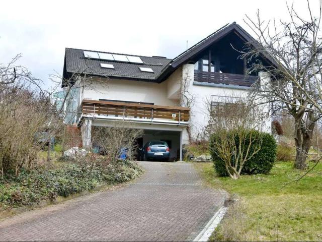Haus zum Kaufen in Sinn 380.000,00 EUR 227 m²