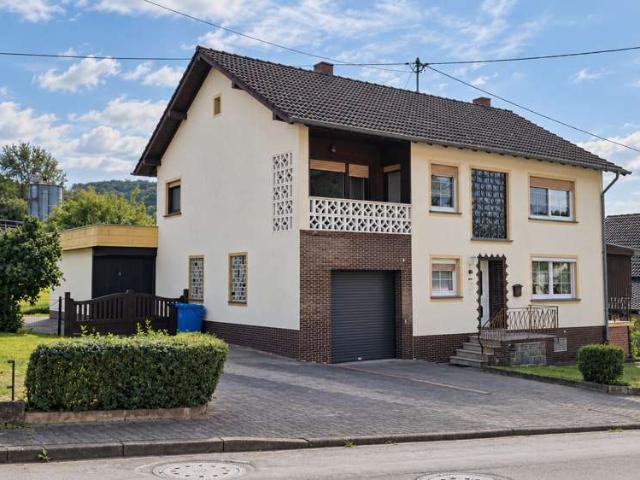 Haus zum Kaufen in Sinspelt 267.000,00 EUR 218 m²