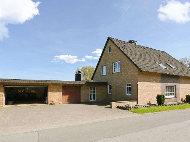 Haus zum Kaufen in Spenge 325.000,00 EUR 172 m²