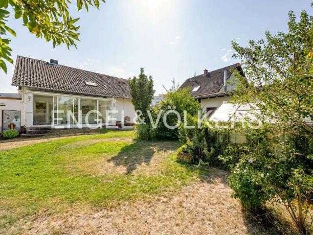 Haus zum Kaufen in Speyer 699.000,00 EUR 257 m²