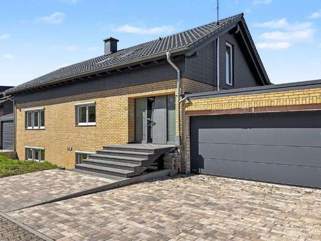 Haus zum Kaufen in Stutensee 1.290.000,00 EUR 325 m²