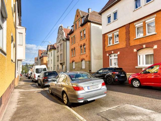Haus zum Kaufen in Stuttgart ZuffenhausenHohenstein 700.000,00 EUR 270 m²