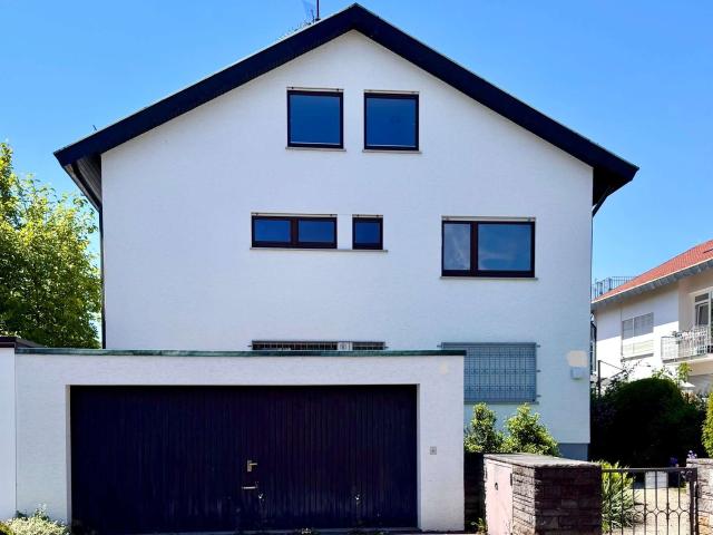 Haus zum Kaufen in Stuttgart 1.150.000,00 EUR 228 m²
