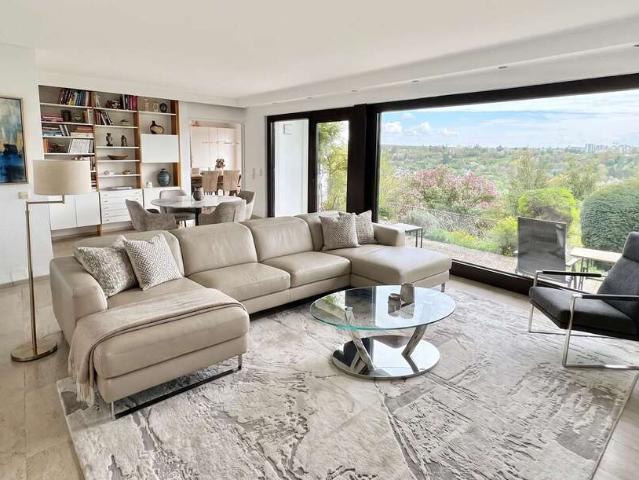 Haus zum Kaufen in Stuttgart 1.180.000,00 EUR 214 m²