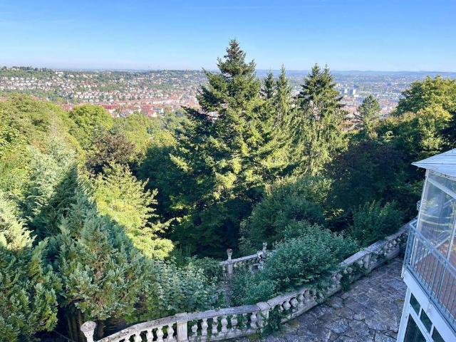 Haus zum Kaufen in Stuttgart 1.295.000,00 EUR 249 m²