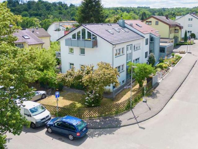 Haus zum Kaufen in Stuttgart 1.290.000,00 EUR 323 m²