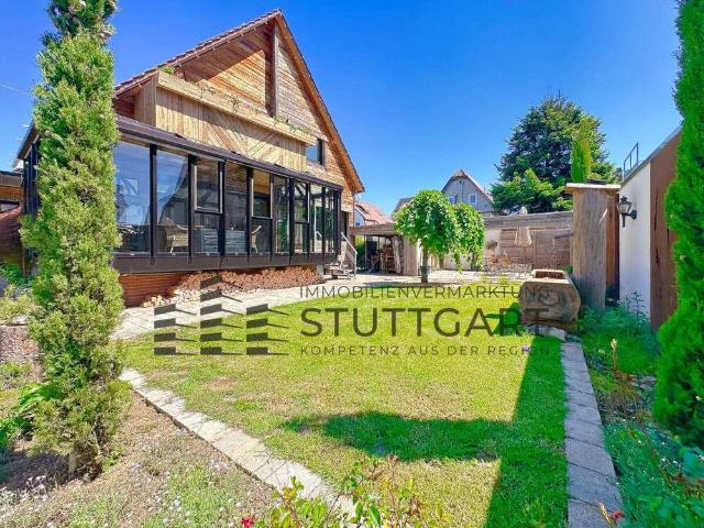 Haus zum Kaufen in Stuttgart 1.650.000,00 EUR 296.55 m²