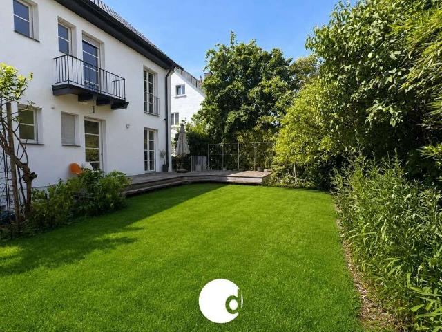 Haus zum Kaufen in Stuttgart 1.790.000,00 EUR 216 m²