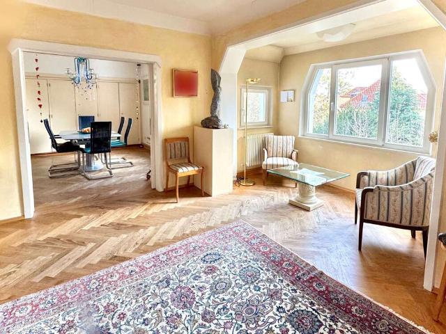 Haus zum Kaufen in Stuttgart 1.870.000,00 EUR 300 m²