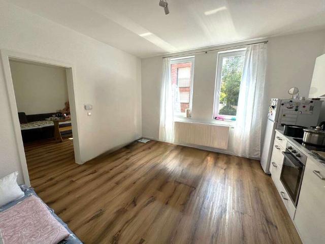 Haus zum Kaufen in Stuttgart 1.890.000,00 EUR 326 m²