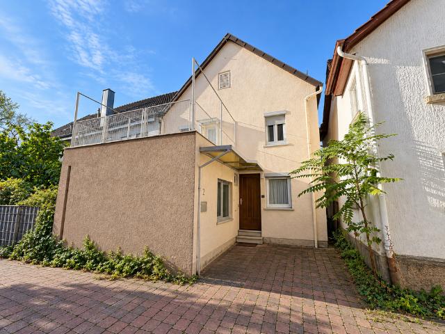 Haus zum Kaufen in Stuttgart 298.000,00 EUR 127 m²
