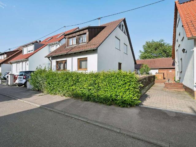 Haus zum Kaufen in Stuttgart 549.000,00 EUR 99.15 m²
