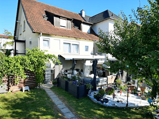 Haus zum Kaufen in Stuttgart 769.000,00 EUR 156.84 m²
