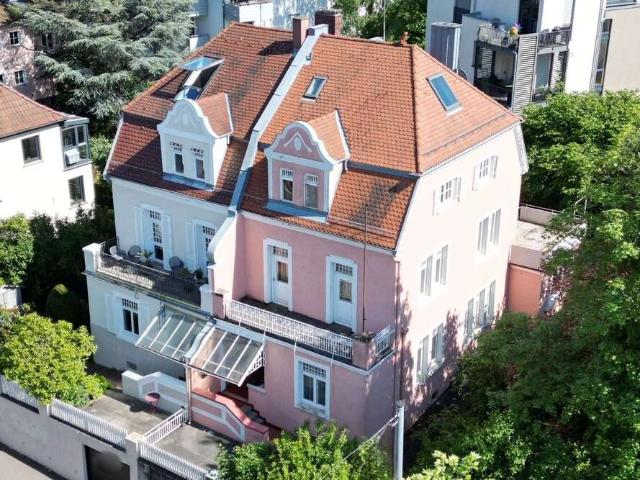 Haus zum Kaufen in Stuttgart 860.000,00 EUR 221 m²