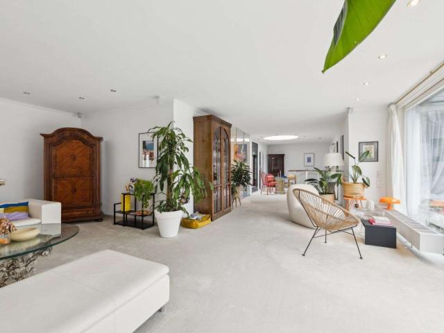 Haus zum Kaufen in Stuttgart 980.000,00 EUR 190.48 m²