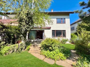 Haus zum Kaufen in Stuttgart 998.000,00 EUR 228 m²