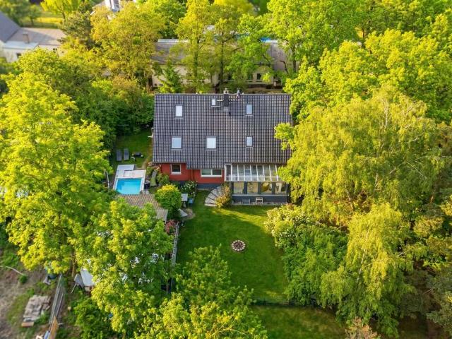 Haus zum Kaufen in Stahnsdorf 795.000,00 EUR 248 m²
