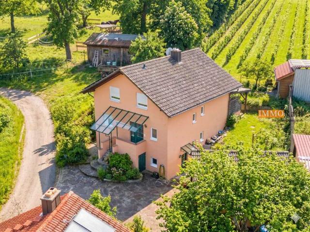 Haus zum Kaufen in Staufen im Breisgau 749.000,00 EUR 154.83 m²