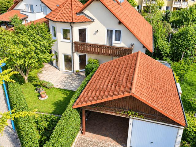 Haus zum Kaufen in Staufen im Breisgau 940.000,00 EUR 209 m²