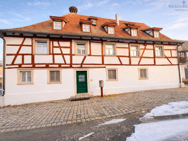Haus zum Kaufen in Stegaurach 749.000,00 EUR 337 m²