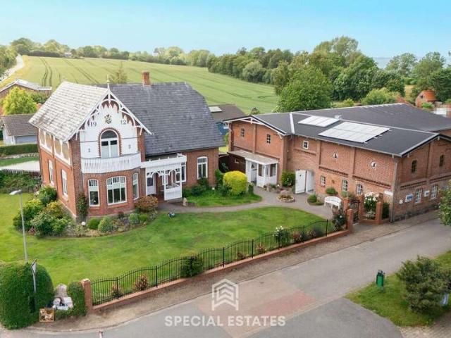 Haus zum Kaufen in Steinbergkirche Neukirchen 1.490.000,00 EUR 258 m²