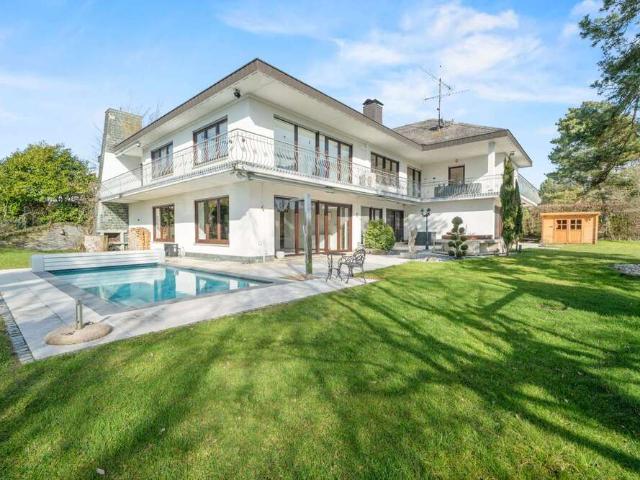 Haus zum Kaufen in Stockach 2.360.000,00 EUR 525 m²