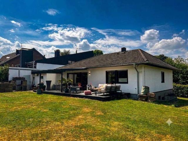 Haus zum Kaufen in Stolberg 420.000,00 EUR 177 m²