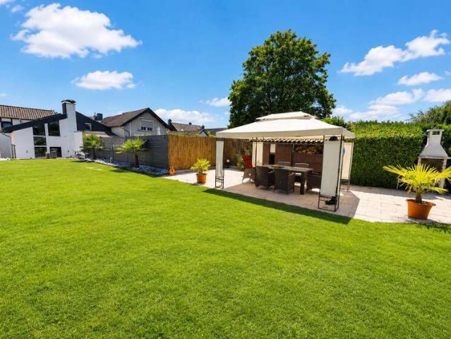 Haus zum Kaufen in Stolberg Rheinland Büsbach 449.900,00 EUR 300 m²