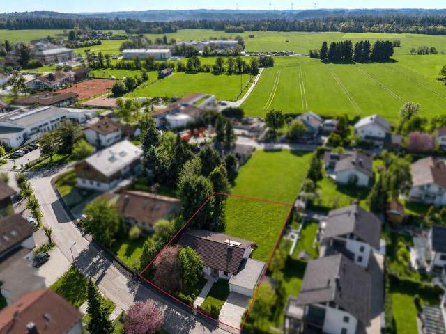 Haus zum Kaufen in Straßlach Dingharting 1.280.000,00 EUR 320 m²