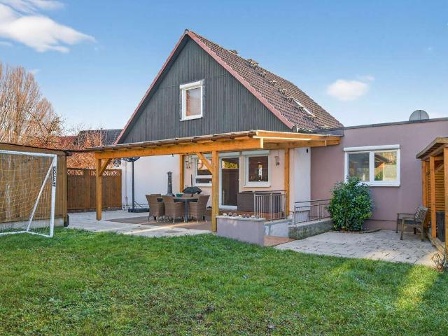 Haus zum Kaufen in Straubenhardt Ottenhausen 415.000,00 EUR 173.55 m²