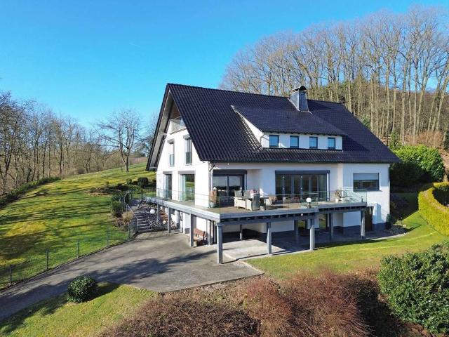 Haus zum Kaufen in Sundern Sauerland 845.000,00 EUR 363 m²