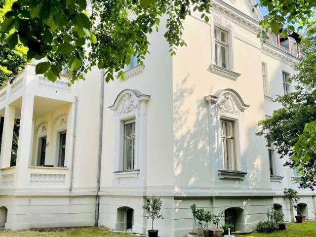 Haus zum Kaufen in Potsdam 4.400.000,00 EUR 1075 m²